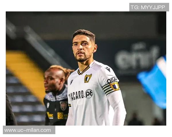 里切利正式租借巴甲维多利亚上赛季曾在西海岸效力